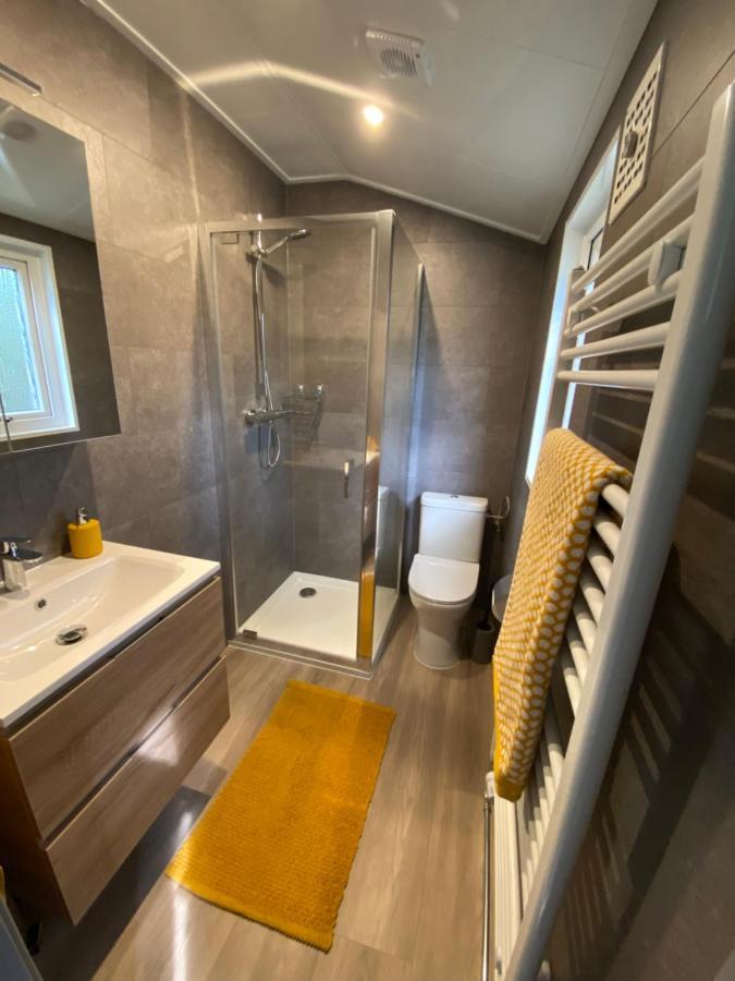 Ruim En Modern Chalet In De Veluwse Bossen Putten Zewnętrze zdjęcie
